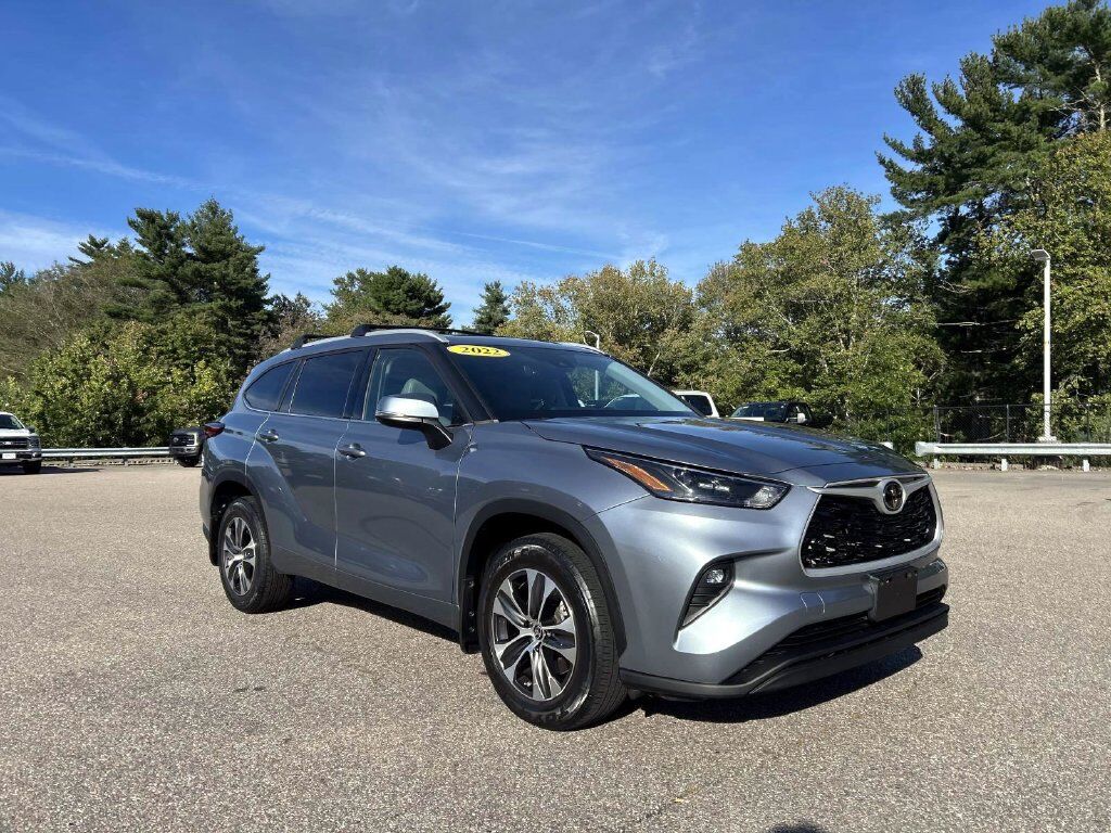 2022 TOYOTA Highlander