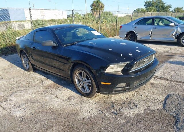 2013 FORD Mustang