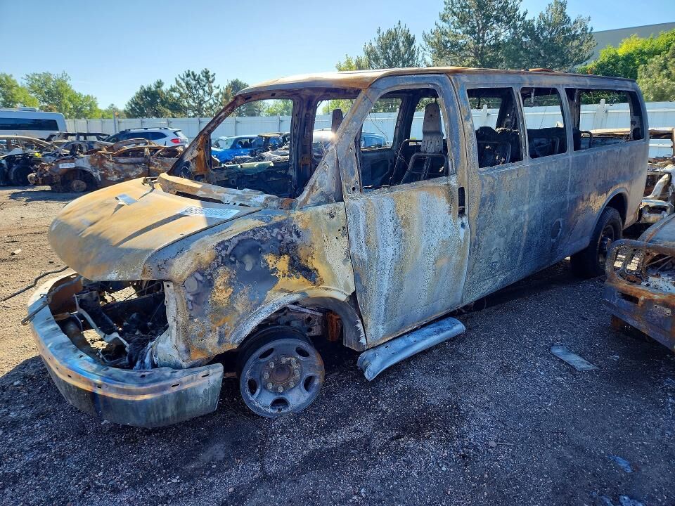 2020 CHEVROLET Express