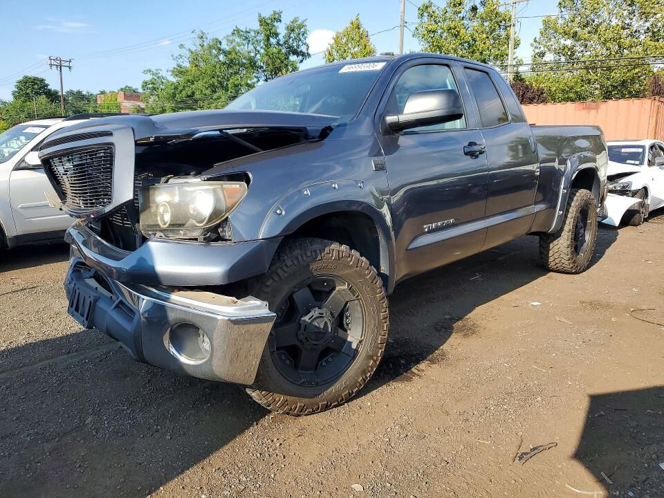 2010 TOYOTA Tundra