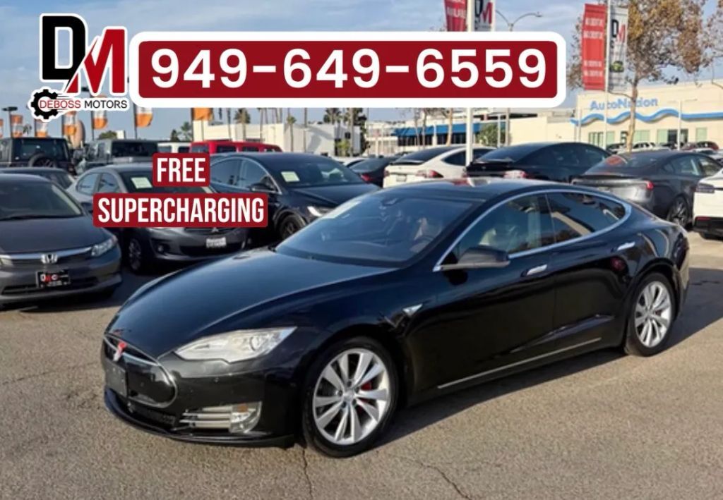 2015 TESLA Model S