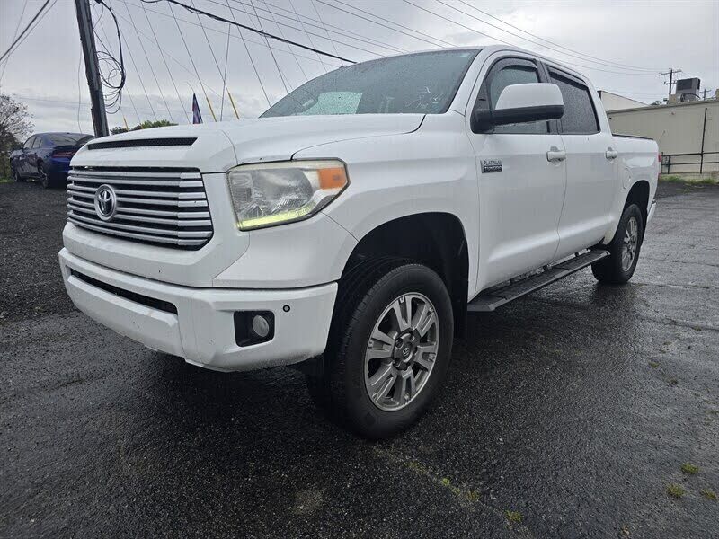 2017 TOYOTA Tundra