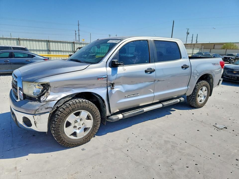 2013 TOYOTA Tundra
