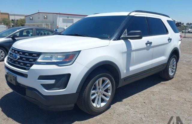2017 FORD Explorer