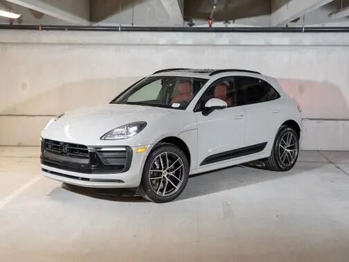 2026 PORSCHE Macan
