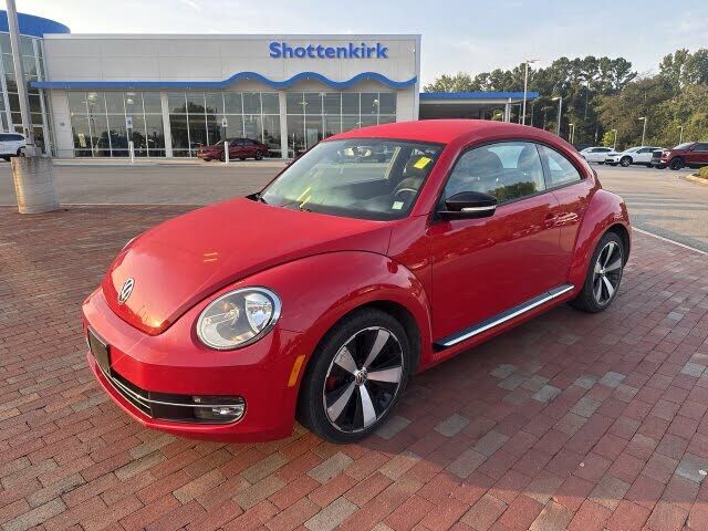 2012 VOLKSWAGEN Beetle