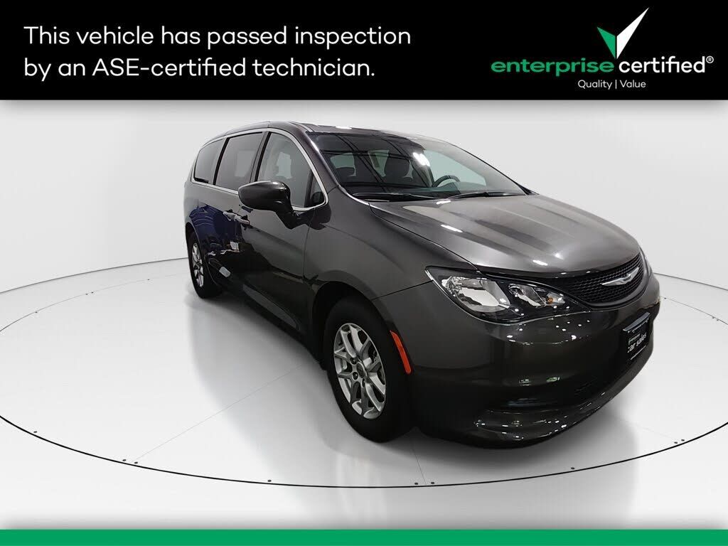 2023 CHRYSLER Voyager