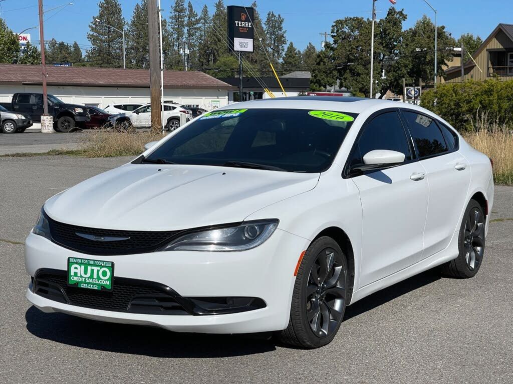 2016 CHRYSLER 200