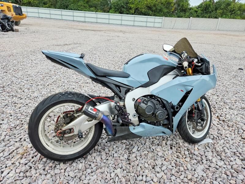 2015 HONDA CB