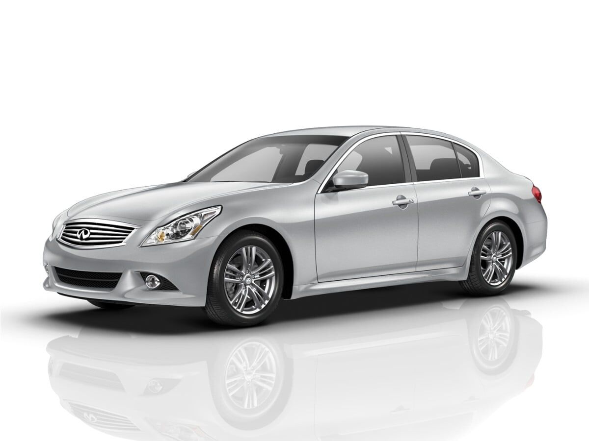 2011 INFINITI G37