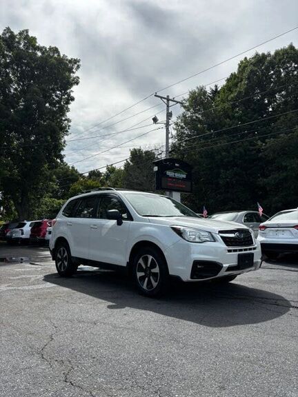 2017 SUBARU Forester