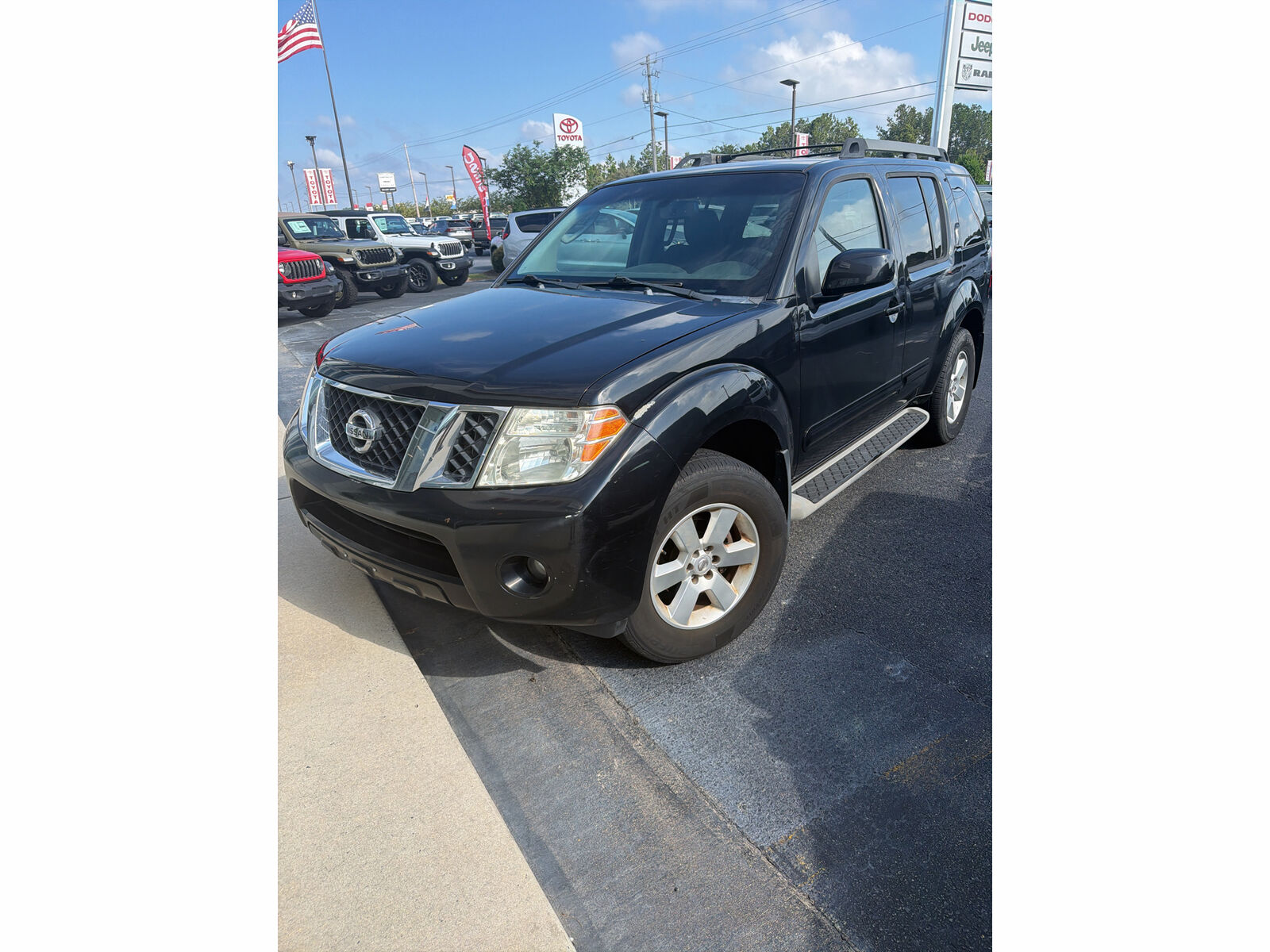 2011 NISSAN Pathfinder