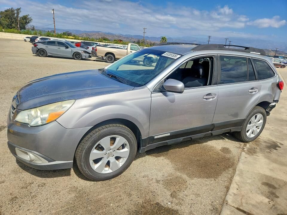 2011 SUBARU Outback