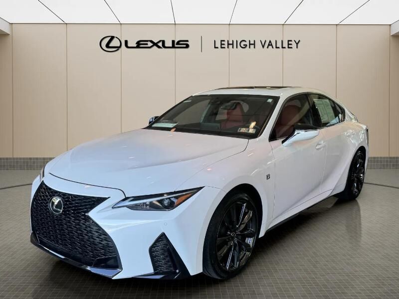 2024 LEXUS IS