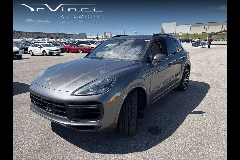 2021 PORSCHE Cayenne