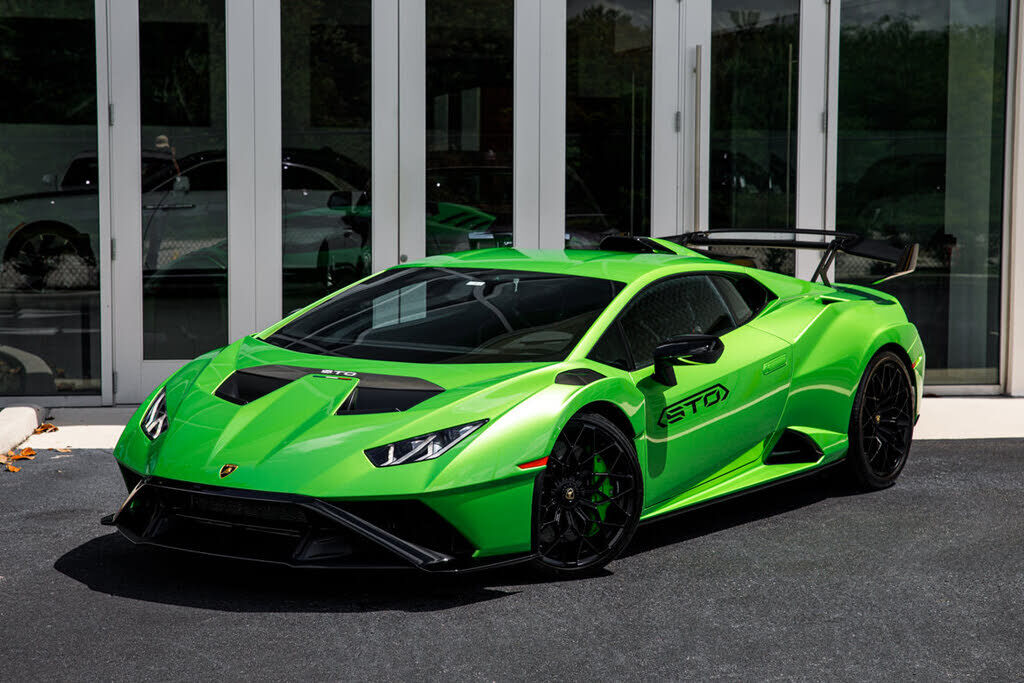 2023 LAMBORGHINI Huracan STO
