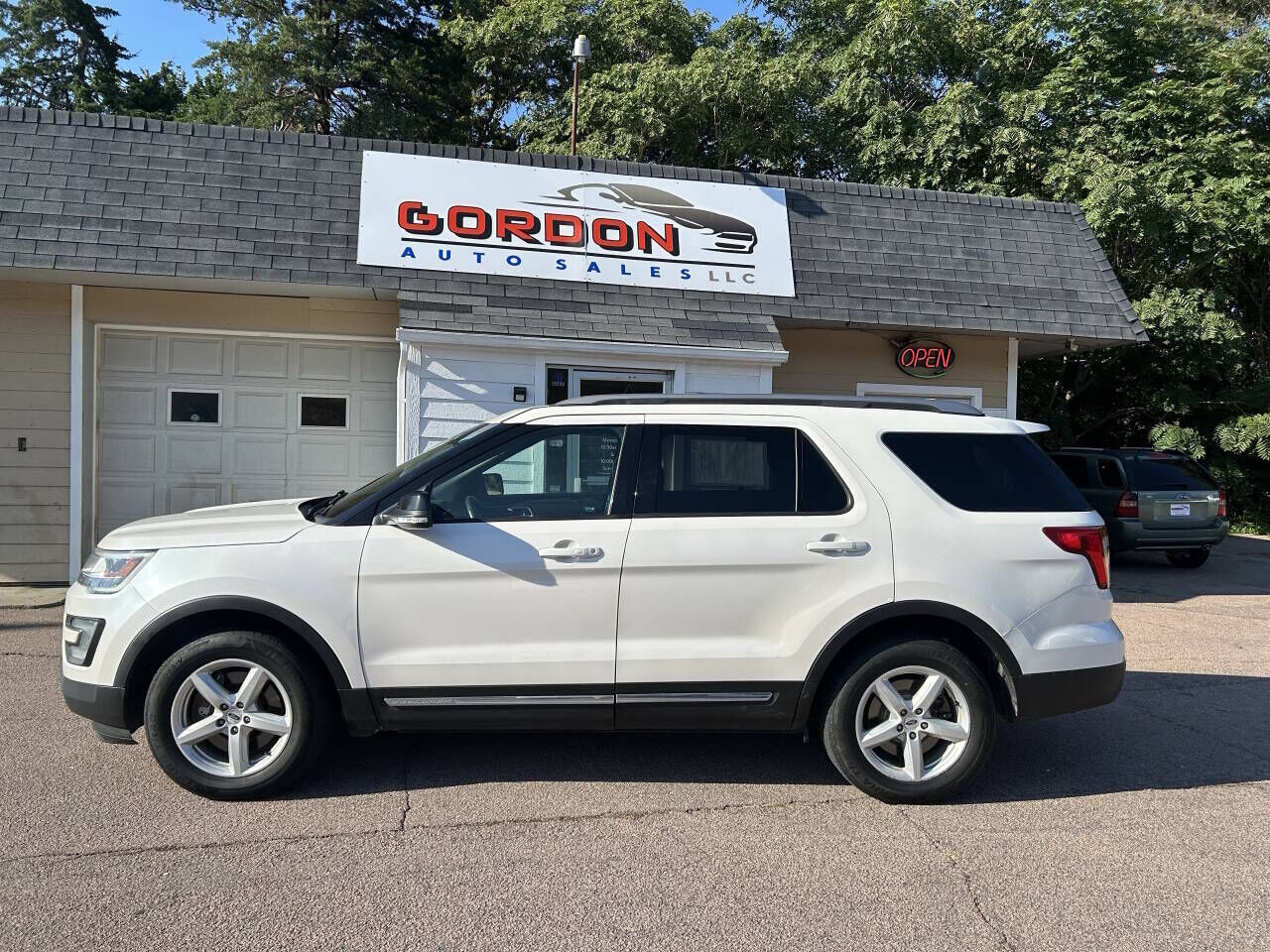 2016 FORD Explorer