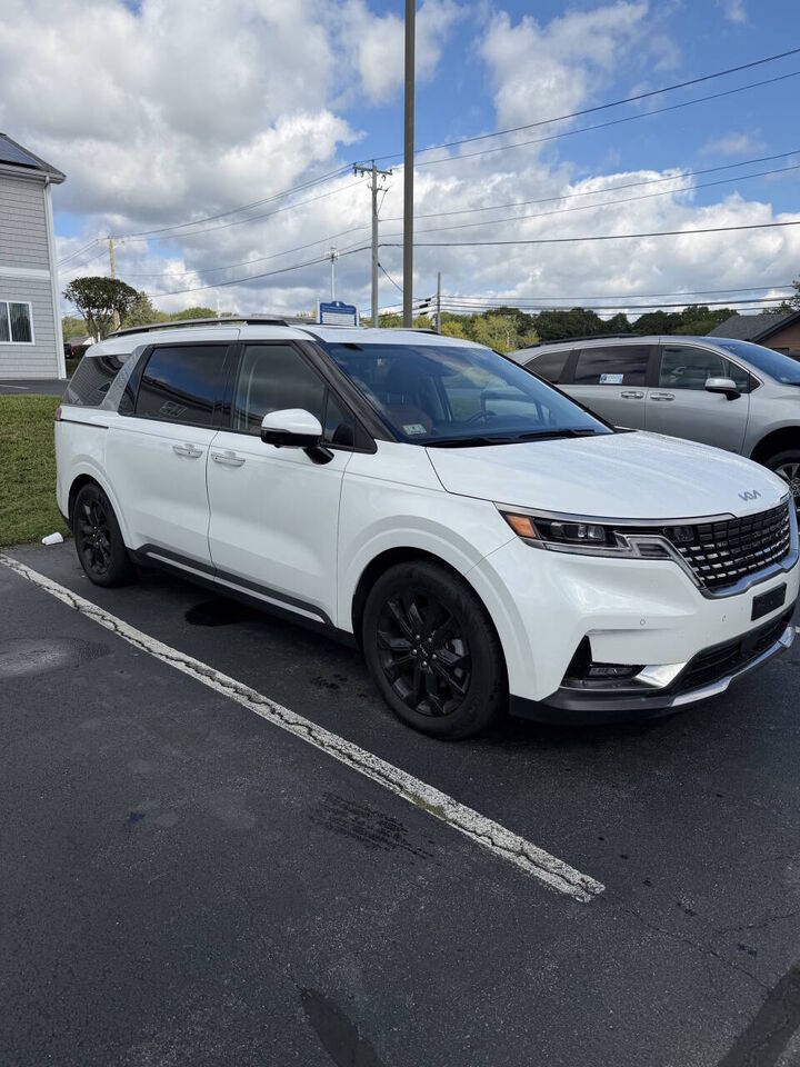 2023 KIA Carnival