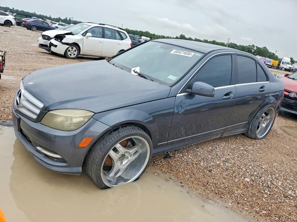 2011 MERCEDES-BENZ C-Class