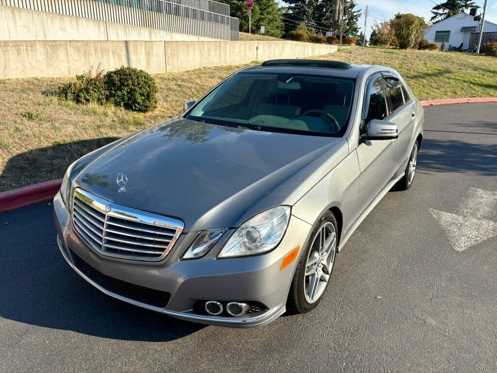 2011 MERCEDES-BENZ E-Class