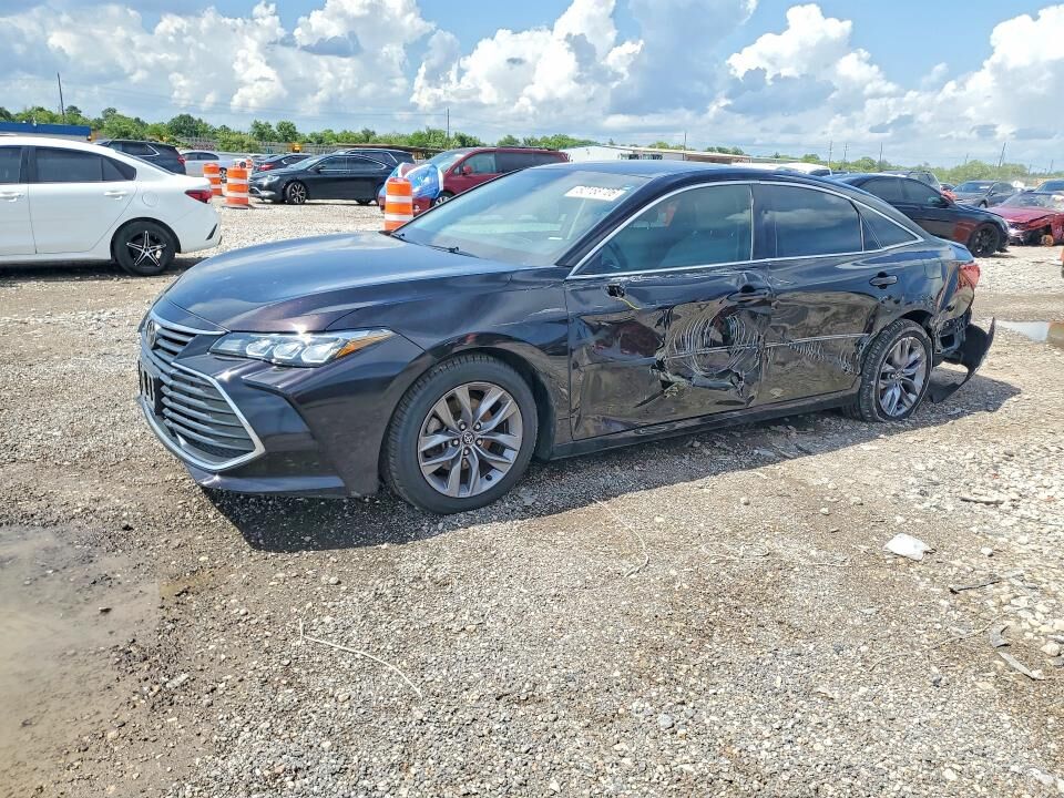 2020 TOYOTA Avalon