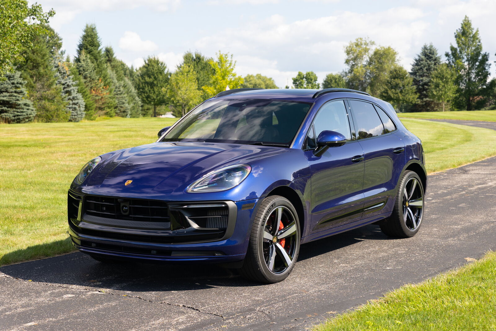 2024 PORSCHE Macan
