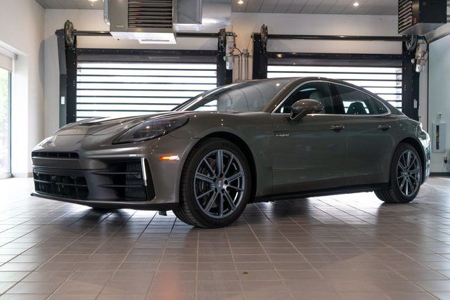 2026 PORSCHE Panamera