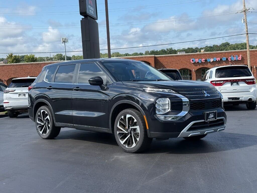 2024 MITSUBISHI Outlander