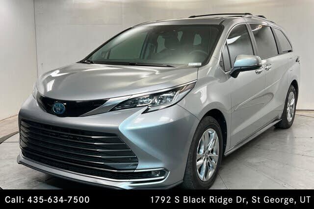 2022 TOYOTA Sienna