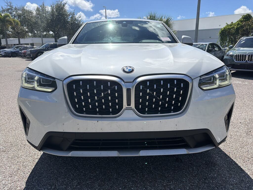 2023 BMW X4