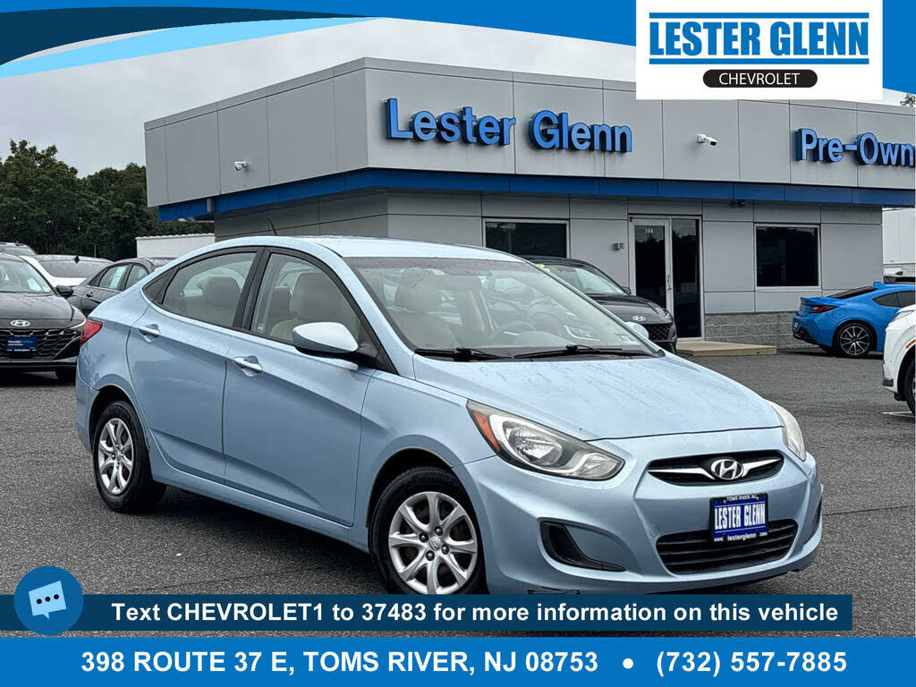 2012 HYUNDAI Accent
