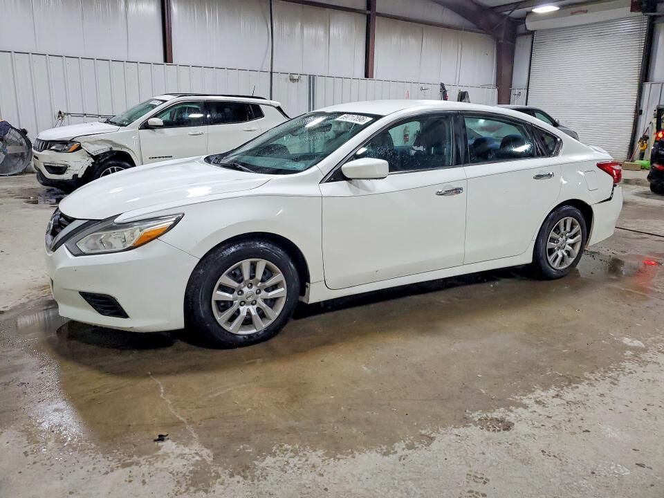 2017 NISSAN Altima