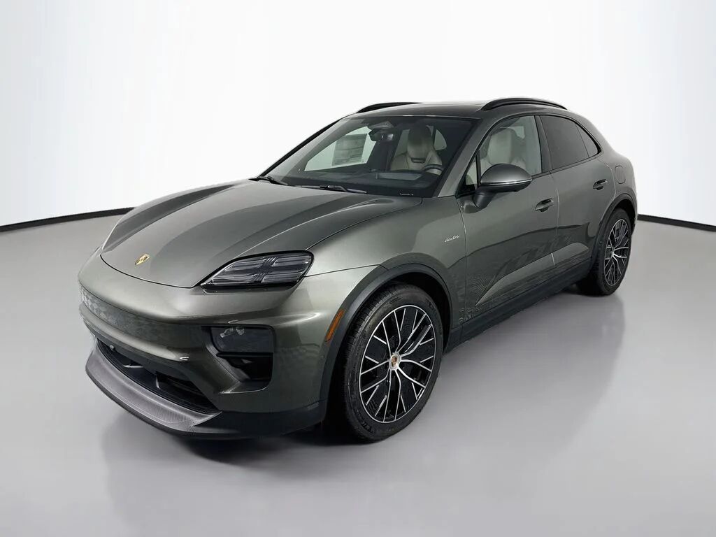 2026 PORSCHE Macan