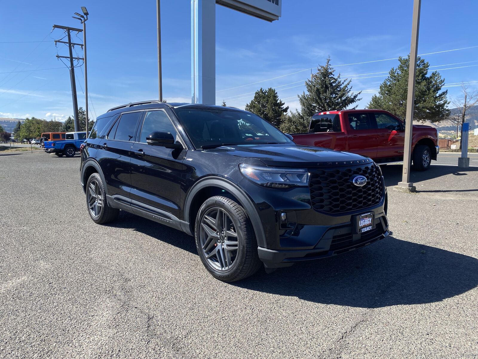 2025 FORD Explorer
