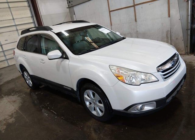 2010 SUBARU Outback
