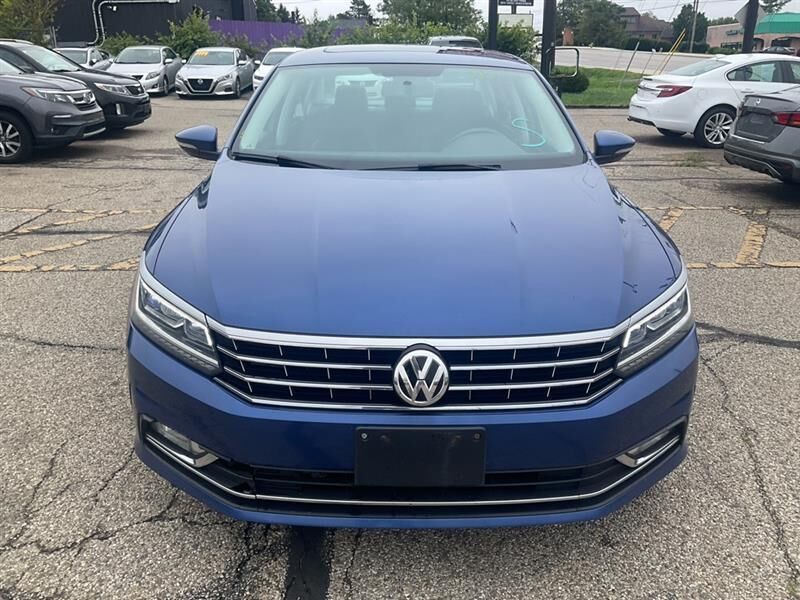 2016 VOLKSWAGEN Passat