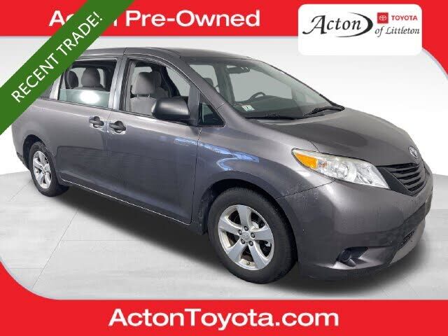2017 TOYOTA Sienna