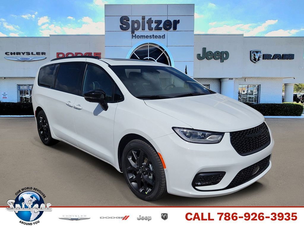 2026 CHRYSLER Pacifica