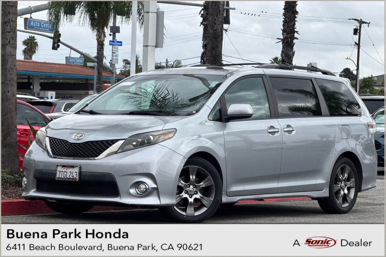 2016 TOYOTA Sienna
