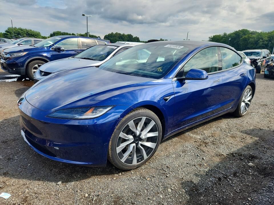 2024 TESLA Model 3