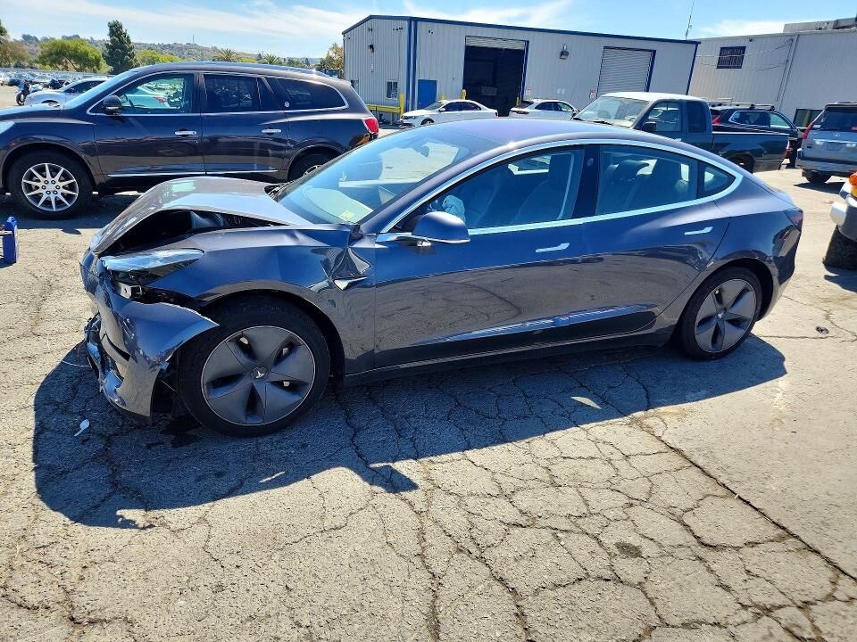 2018 TESLA Model 3