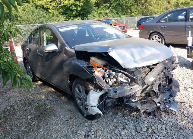 2010 MAZDA Mazda3