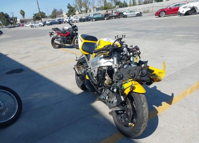 2000 HONDA CB
