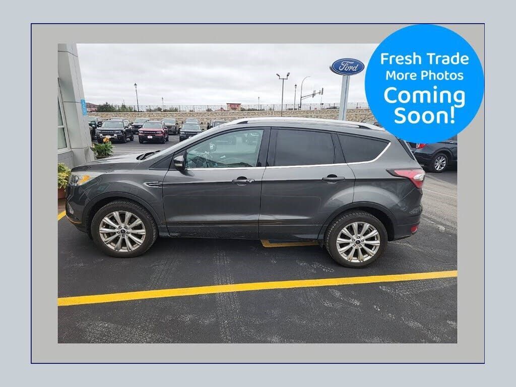 2017 FORD Escape