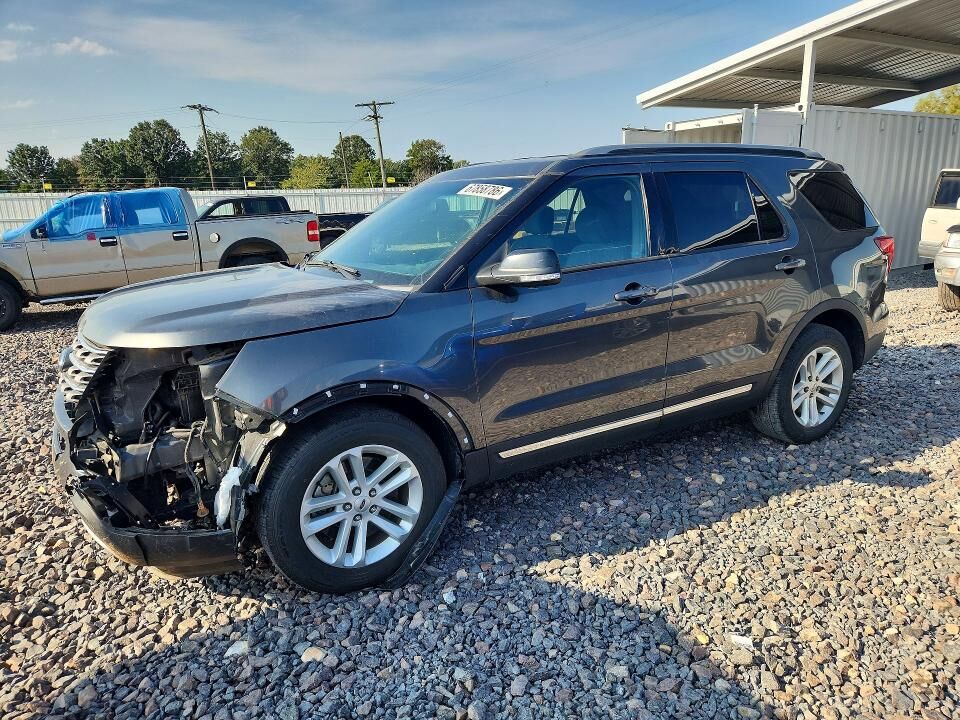 2017 FORD Explorer