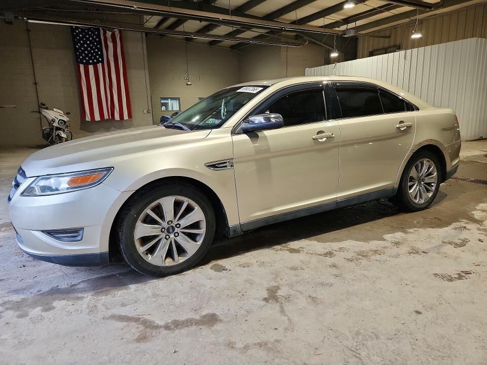 2010 FORD Taurus