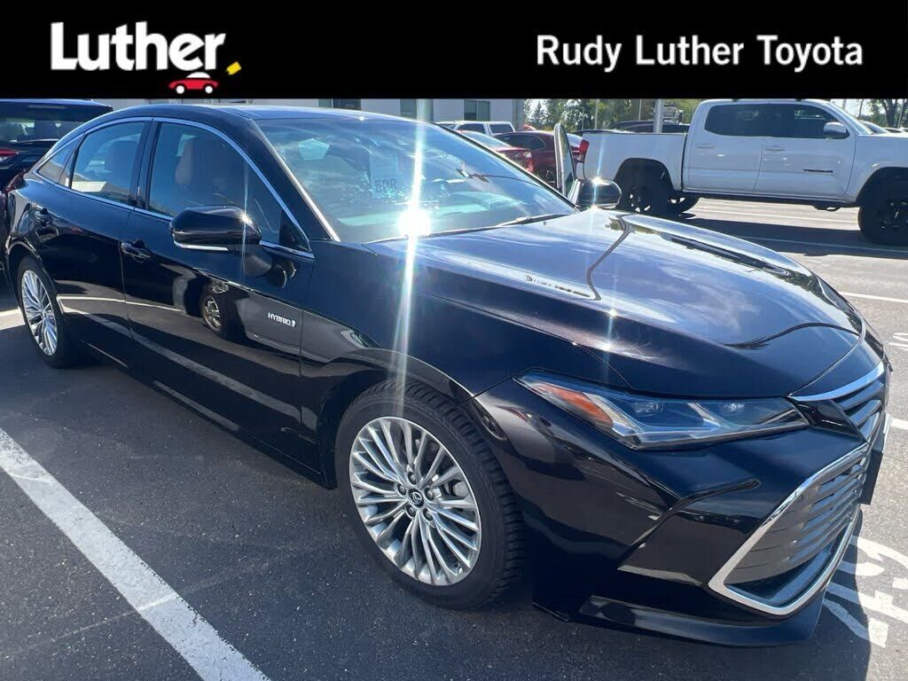 2019 TOYOTA Avalon