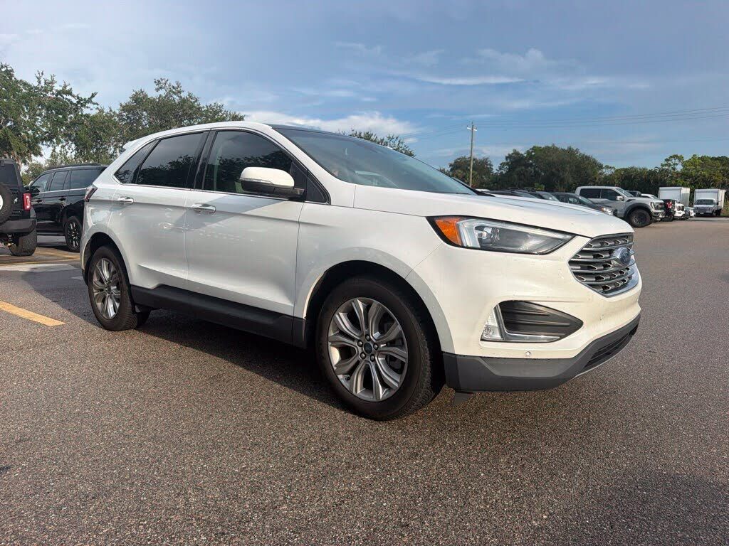 2022 FORD Edge