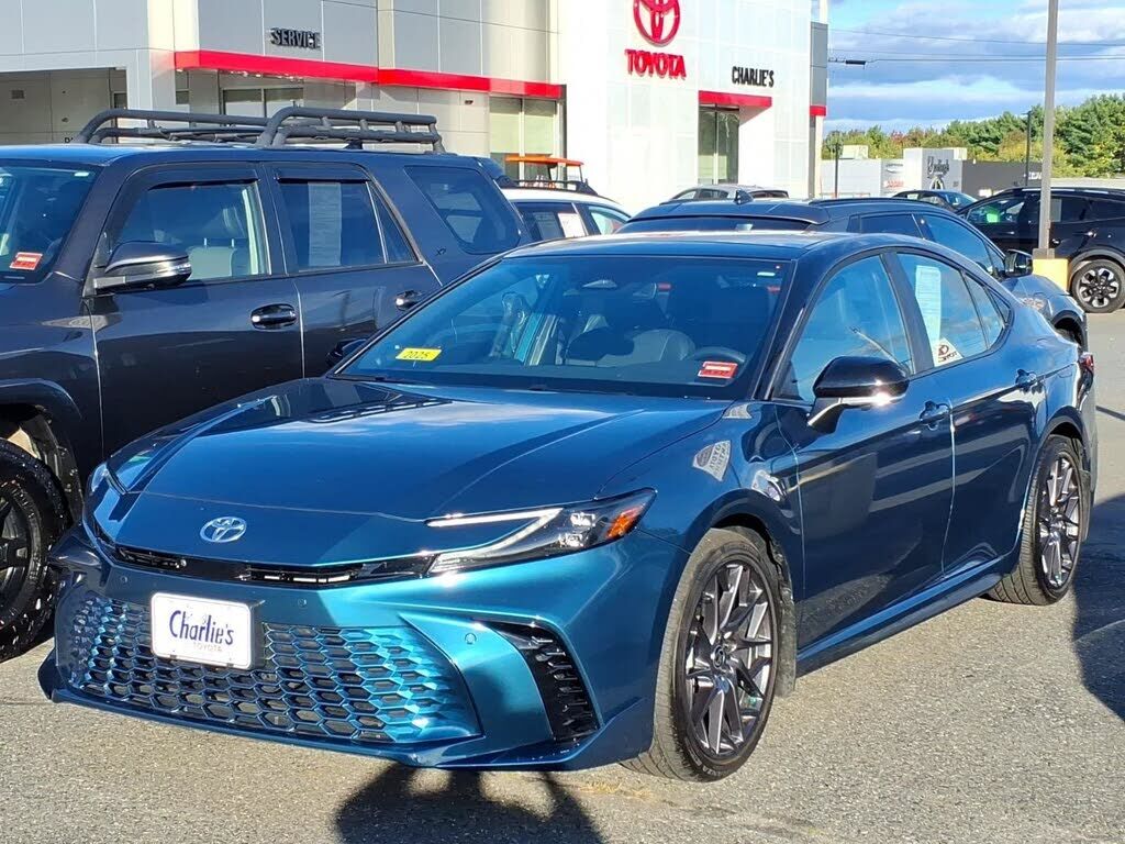 2025 TOYOTA Camry