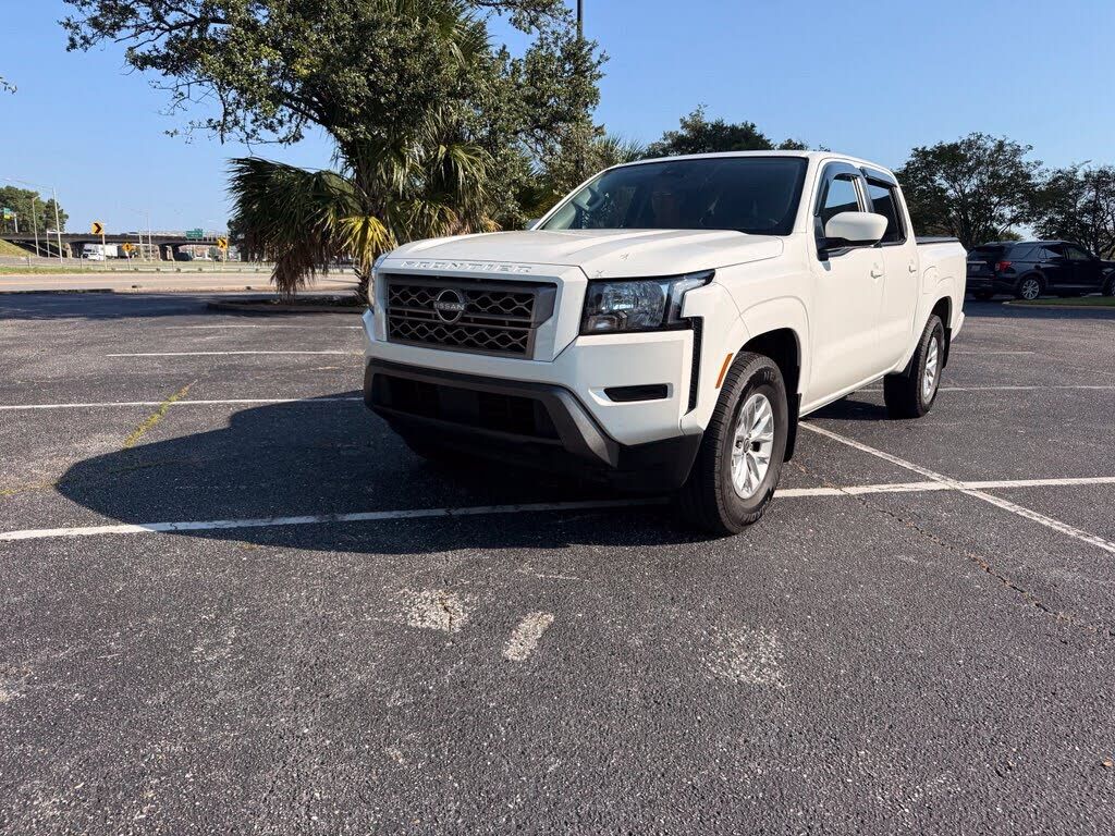 2024 NISSAN Frontier